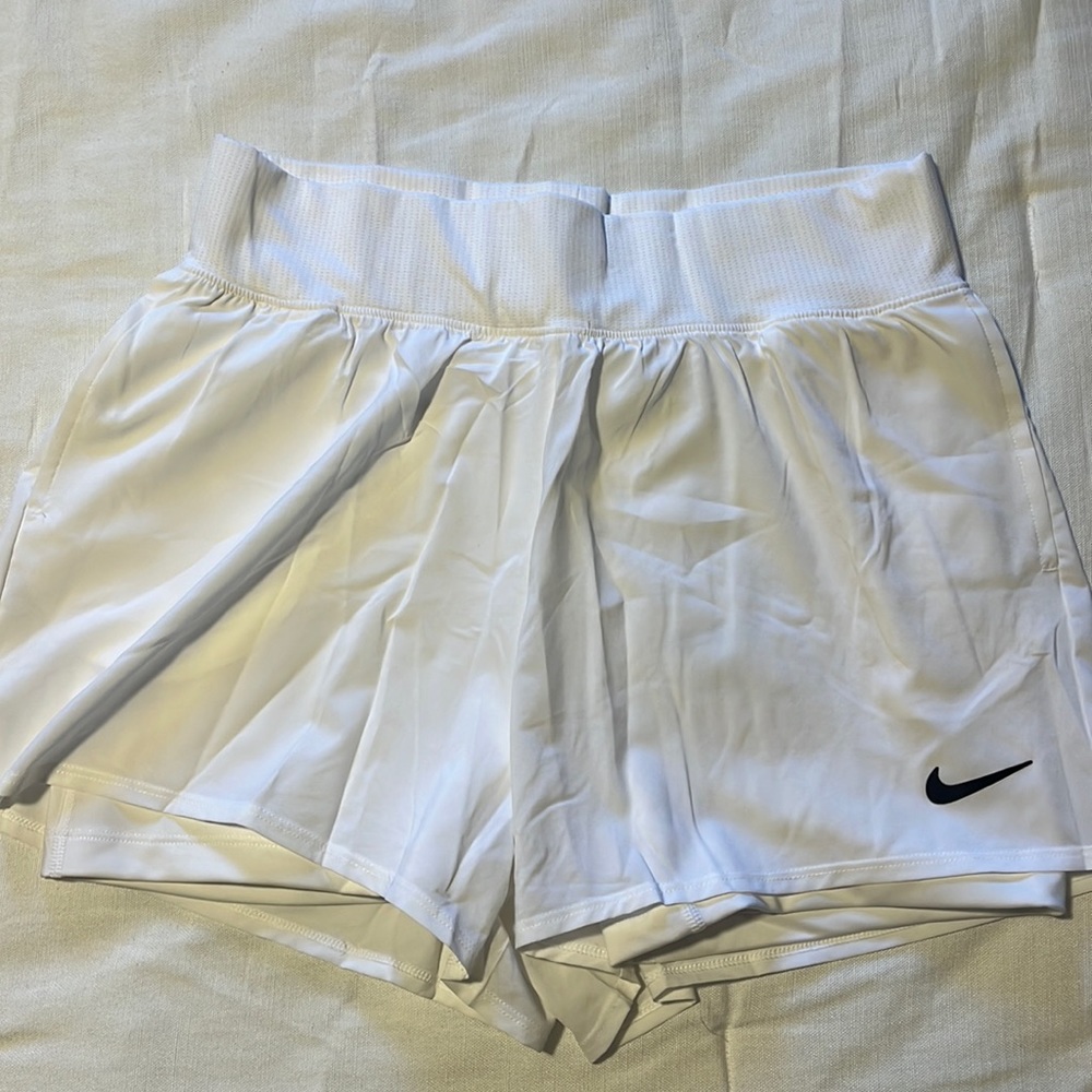 White tennis nike shorts
